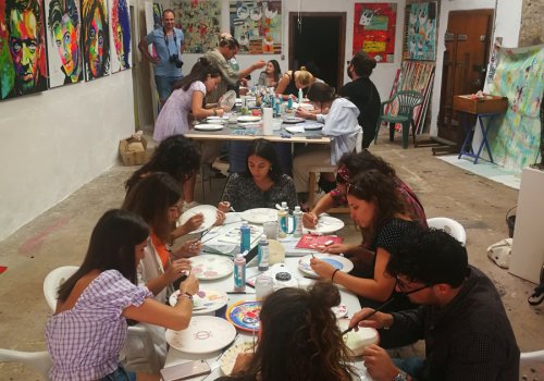 Andrejka L. Kofol: Na obisku pri francoskih mojstrih obrti [Curae]