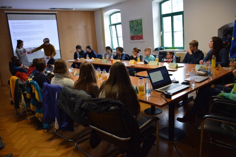 MCI sodeloval na 28. Otro&scaron;kem parlamentu