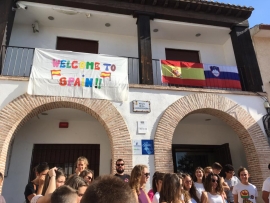 Tell me who you are - Slovenian edition