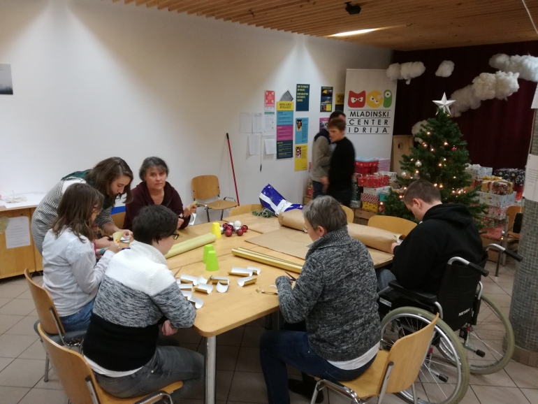 Analiza stanja na področju mladih s posebnimi potrebami v Idriji in okolici