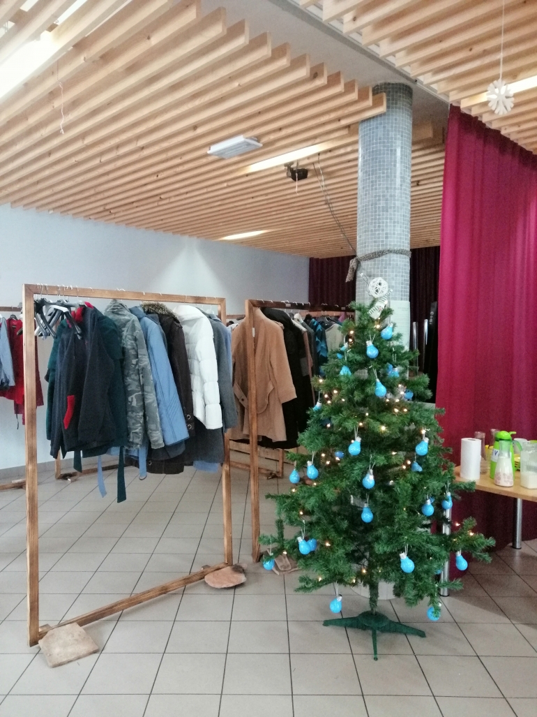 Decembrska izmenjevalnica z DJ Looni
