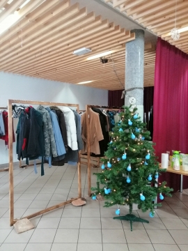 Decembrska izmenjevalnica z DJ Looni