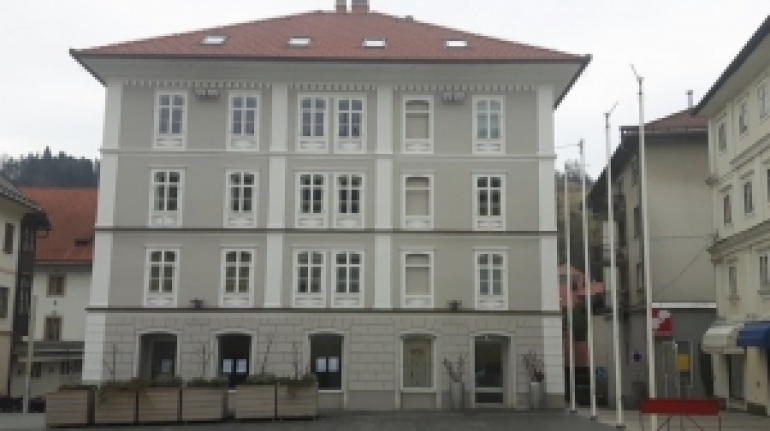 Stanovanje za mlade v Idriji