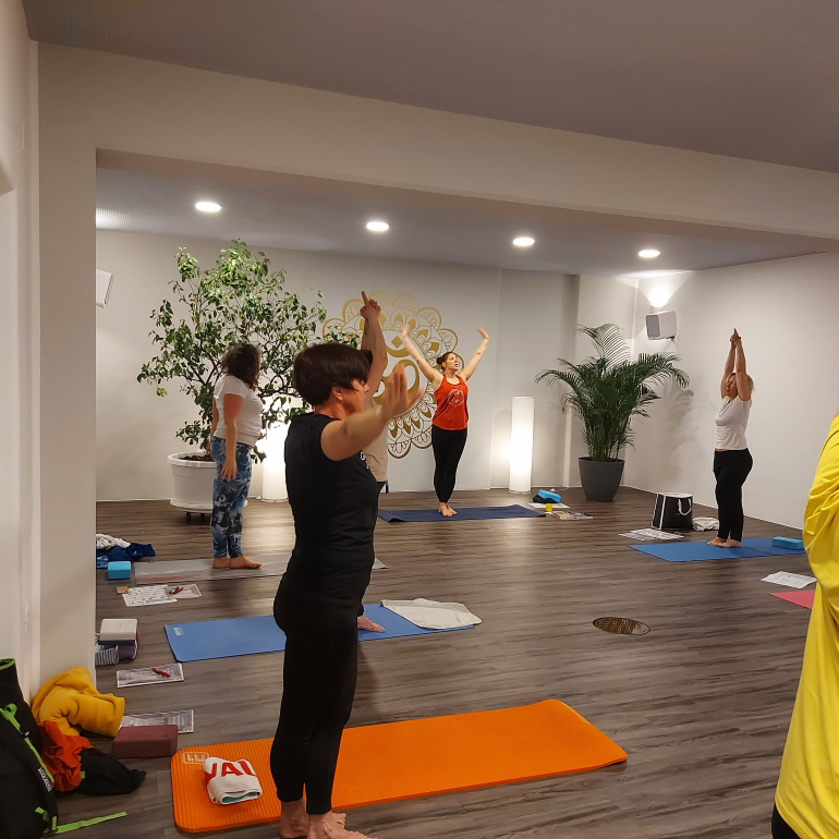 HORMONSKA JOGA - PRESTAVLJENO NA  21.11.