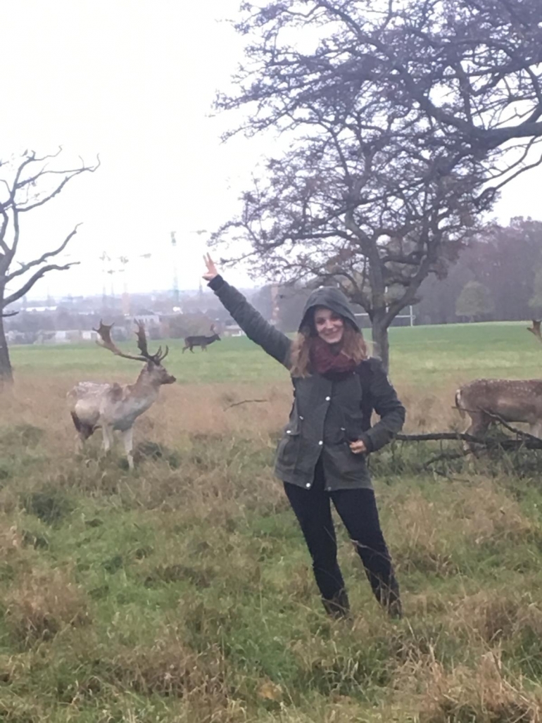 Ad&egrave;le - Prostovoljka ESE IZ FRANCIJE